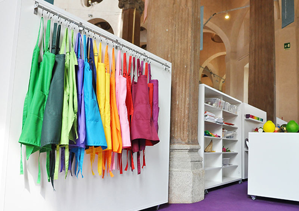 Materiali per bambini creati per un laboratorio MUBA sui coloranti alimentari nell’ambito EXPO2015, Milano